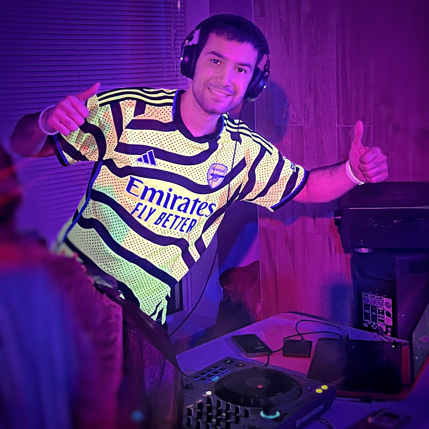 dj-amir